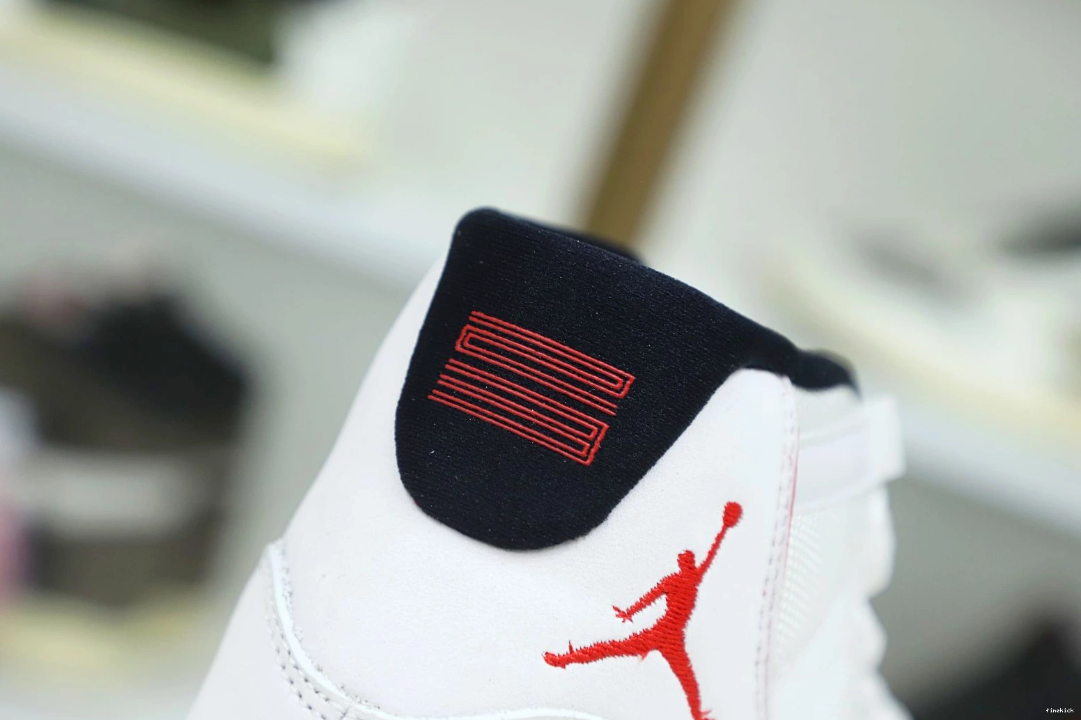 PLATINUM XI RETRO JORDAN 11 TINT AIR 1005